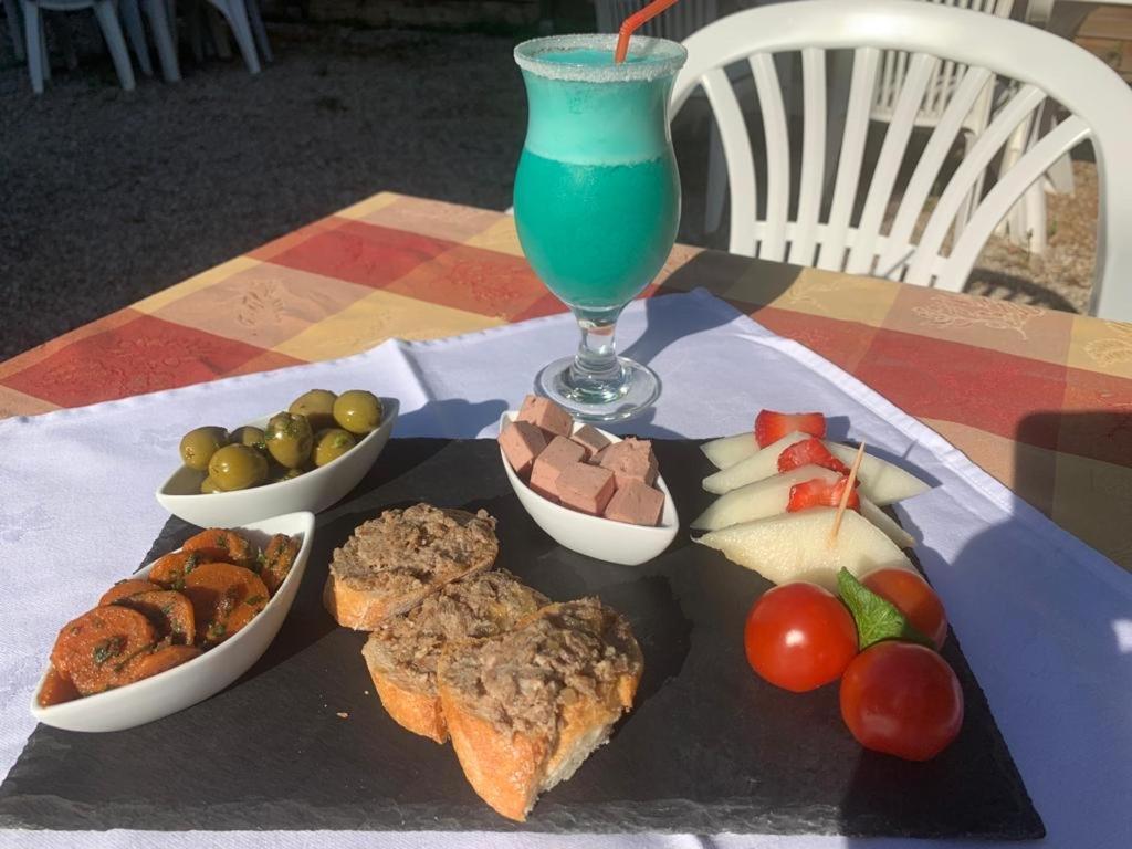 Human Hotel Restaurant Park Вилкроз Екстериор снимка