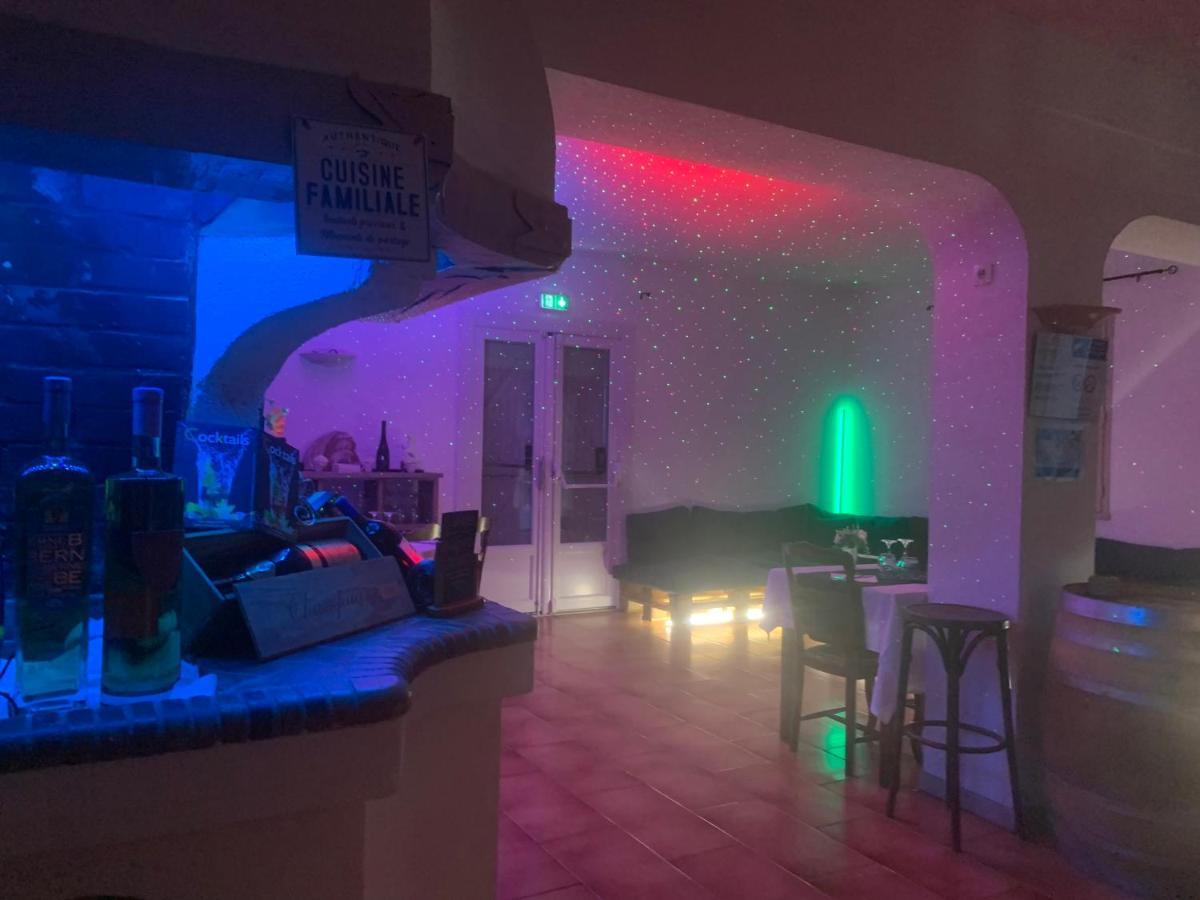 Human Hotel Restaurant Park Вилкроз Екстериор снимка