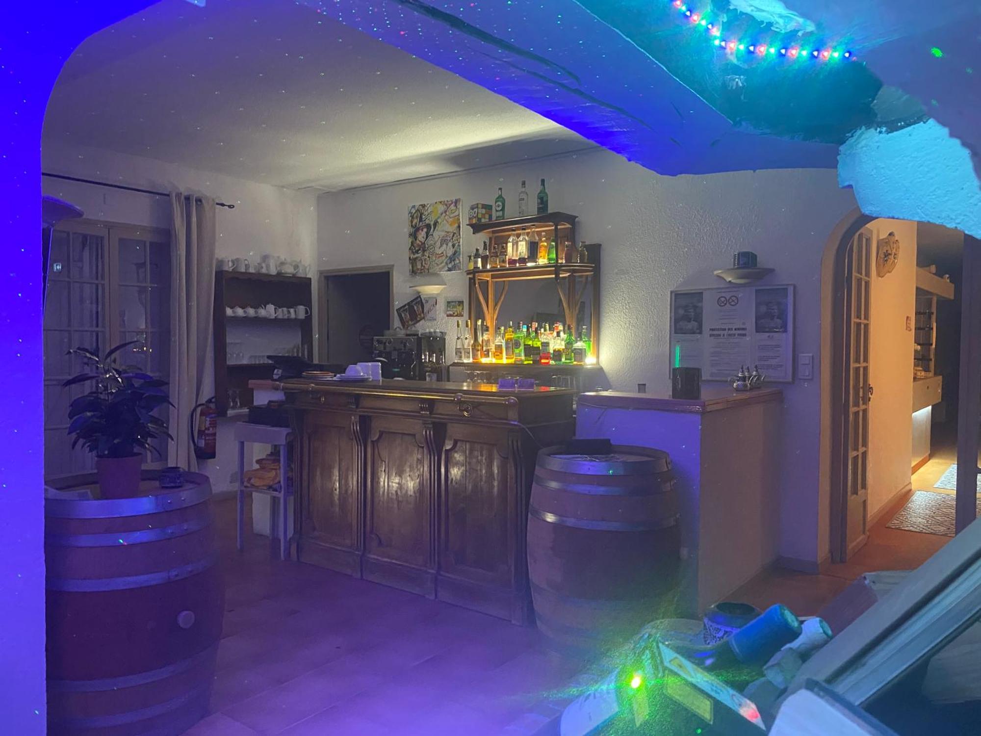Human Hotel Restaurant Park Вилкроз Екстериор снимка
