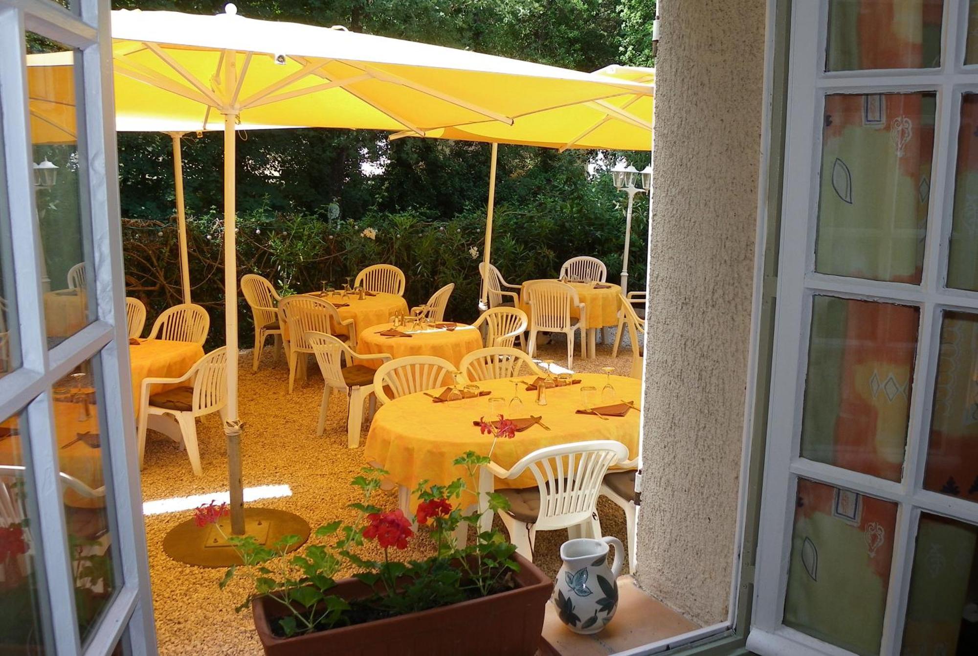 Human Hotel Restaurant Park Вилкроз Екстериор снимка